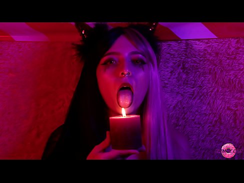 ❤️ Μια παθιασμένη πίπα από ένα σέξι Succubus με ένα σπέρμα στο στόμα της. Σπιτικό πορνό ❌️