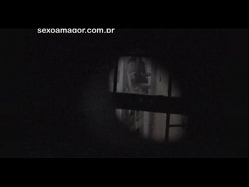 ❤️ Ξανθιά κοπέλα βιντεοσκοπήθηκε κρυφά από ηδονοβλεψία της γειτονιάς κρυμμένο πίσω από κούφια τούβλα Σπιτικό πορνό ❌️
